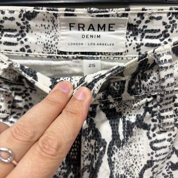 Frame python snakeskin denim print mini skirt - Picture 4 of 8